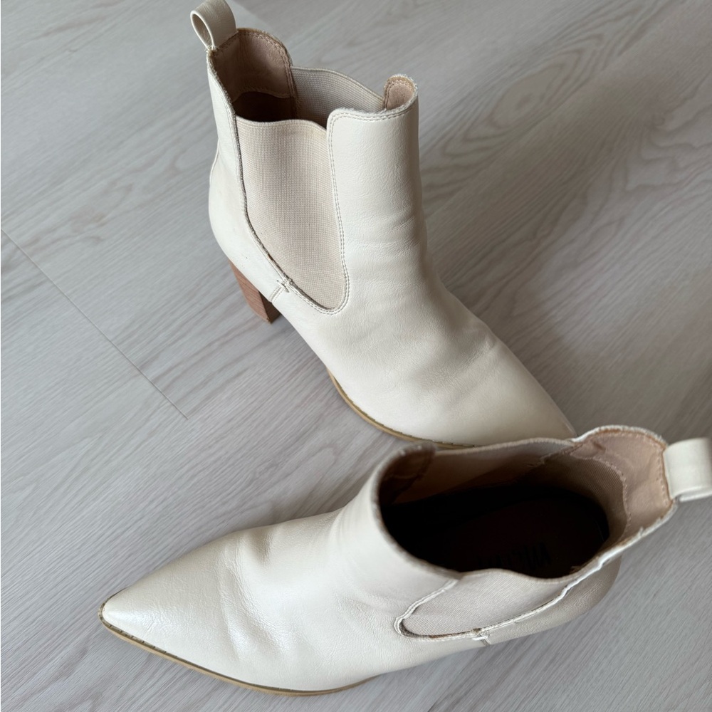 Mi.iM Cream Ankle Booties